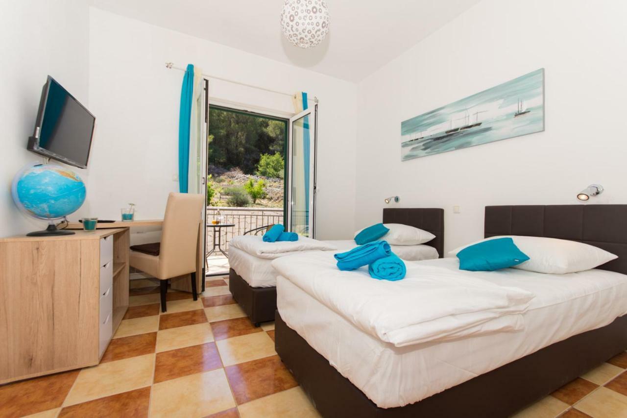 Guesthouse Vakans Slatine Exterior photo